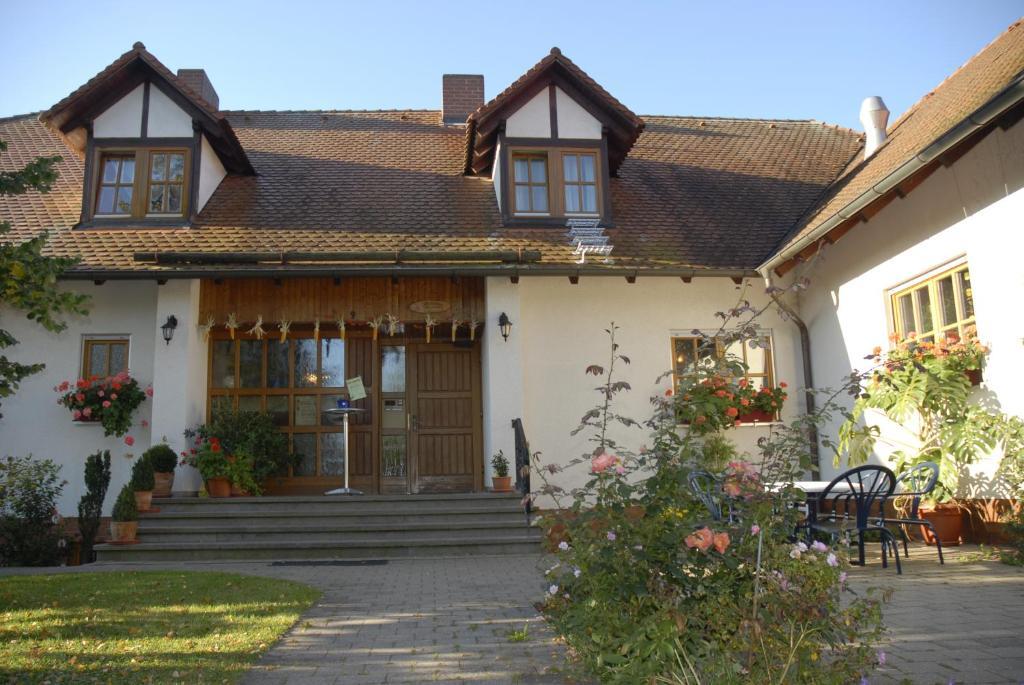 Gasthaus-Pension Hofmann Oberdachstetten Exterior photo