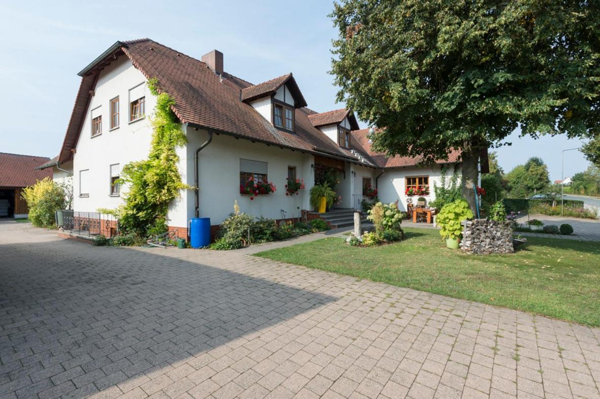 Gasthaus-Pension Hofmann Oberdachstetten Exterior photo